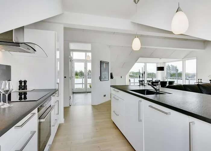 Anneka - 200m From The Sea By Interhome Holiday home